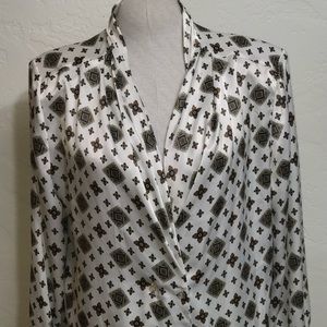 ILYSSA MAXX Size: 18 Satin Blouse